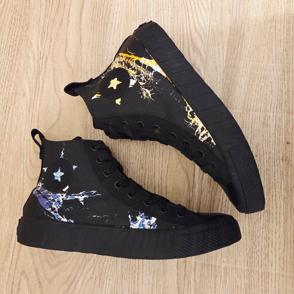 Athletic_Shoes